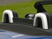 Mazda MX-5 Miata (2008) - picture 13 of 14
