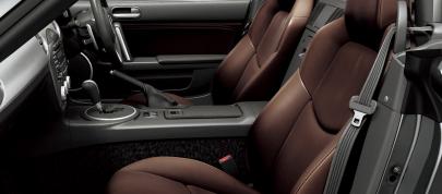 Mazda Roadster VS RHT (2009) - picture 4 of 6