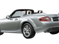 Mazda Roadster VS RHT (2009) - picture 2 of 6