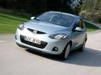 Mazda2 Three-Door and Diesel (2008) - picture 2 of 12