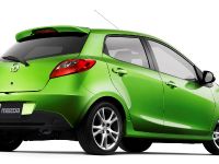 Mazda2 (2009) - picture 4 of 6