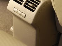 Mazda5 (2008) - picture 14 of 16