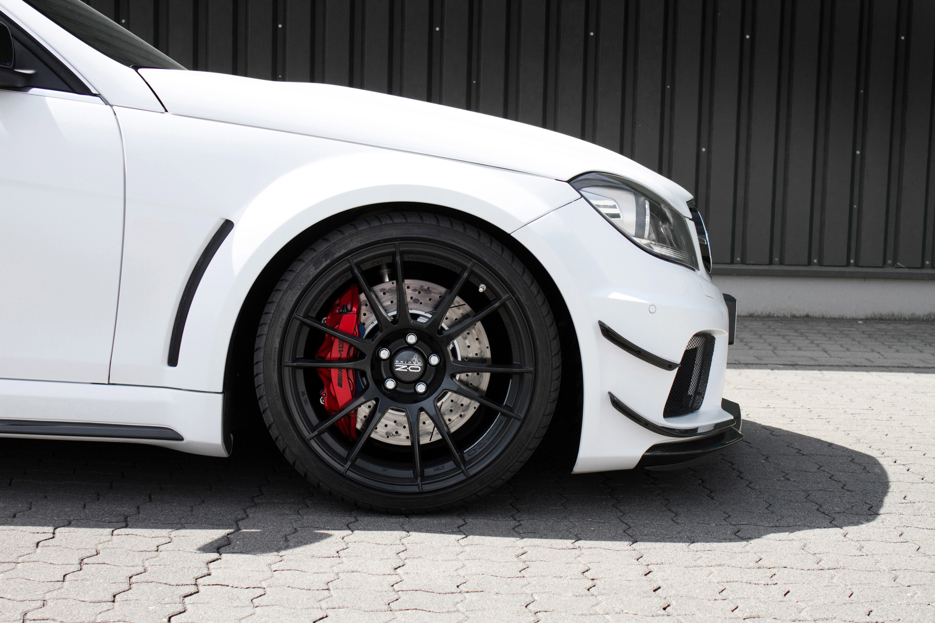 McChip-DKR mc8xx Mercedes-Benz C63 AMG