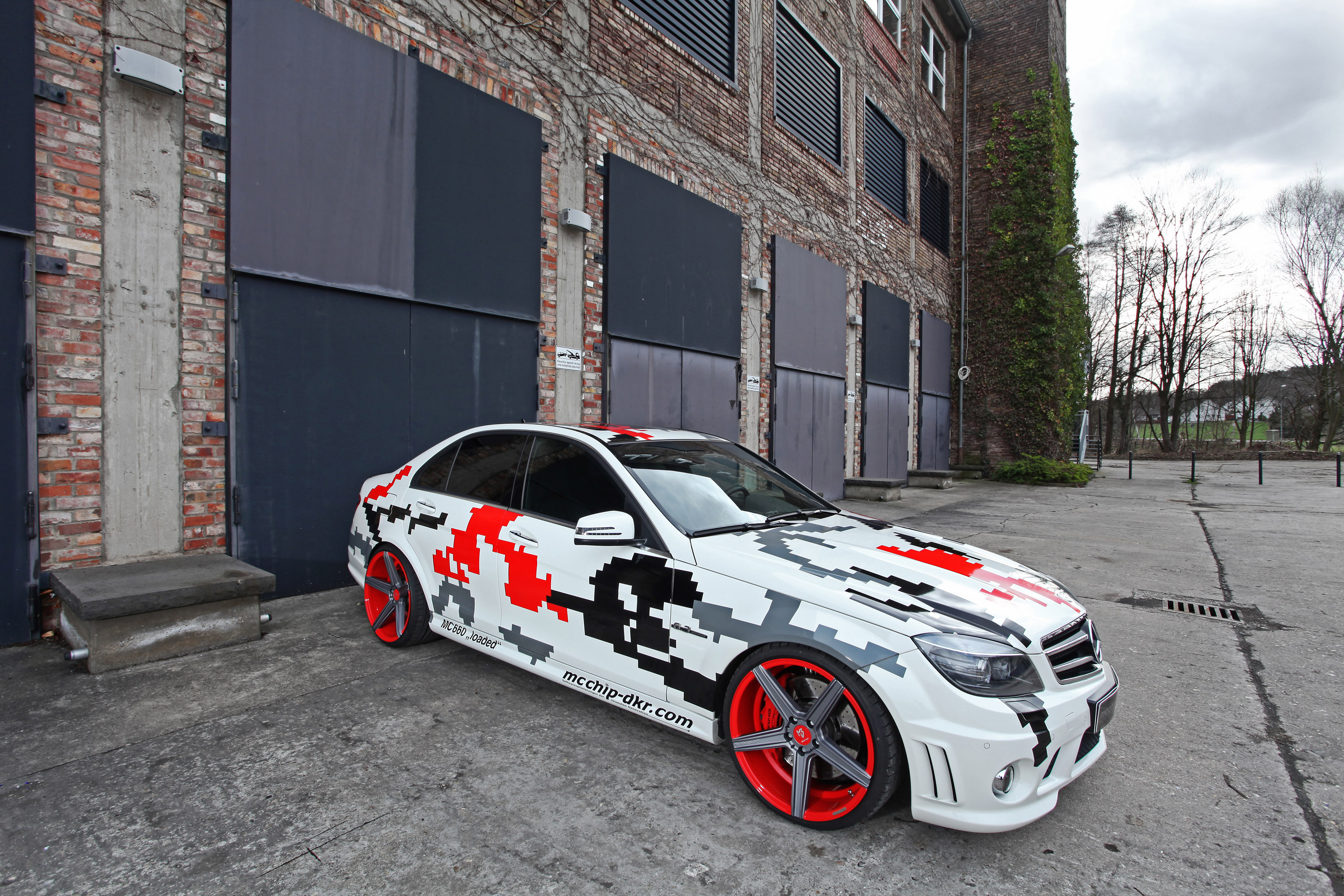 mcchip-dkr Mercedes-Benz C63 AMG