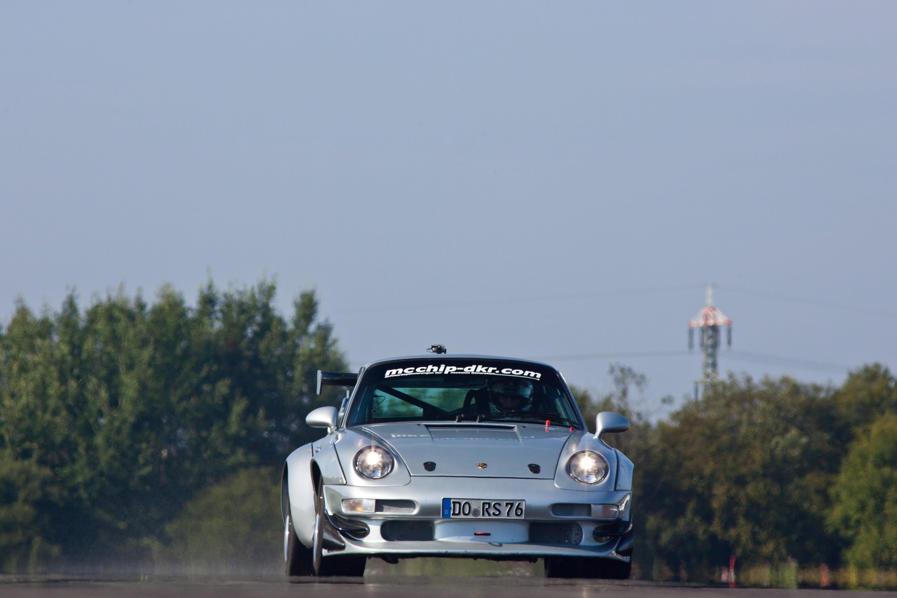 Mcchip-DKR Porsche 993 GT2 Turbo Widebody MC600