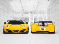 McLaren M8D Can-Am Racer And McLaren 12C GT Can-Am Edition (2013) - picture 1 of 3