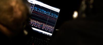 McLaren MP4-12C GT3 (2011) - picture 28 of 36