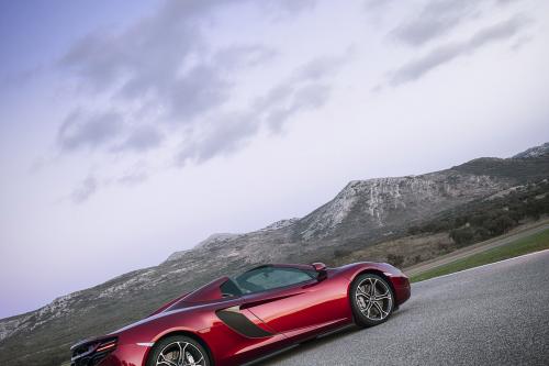 McLaren MP4-12C Spider (2013) - picture 8 of 14