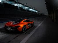 McLaren P1 in Bahrain (2013) - picture 7 of 10