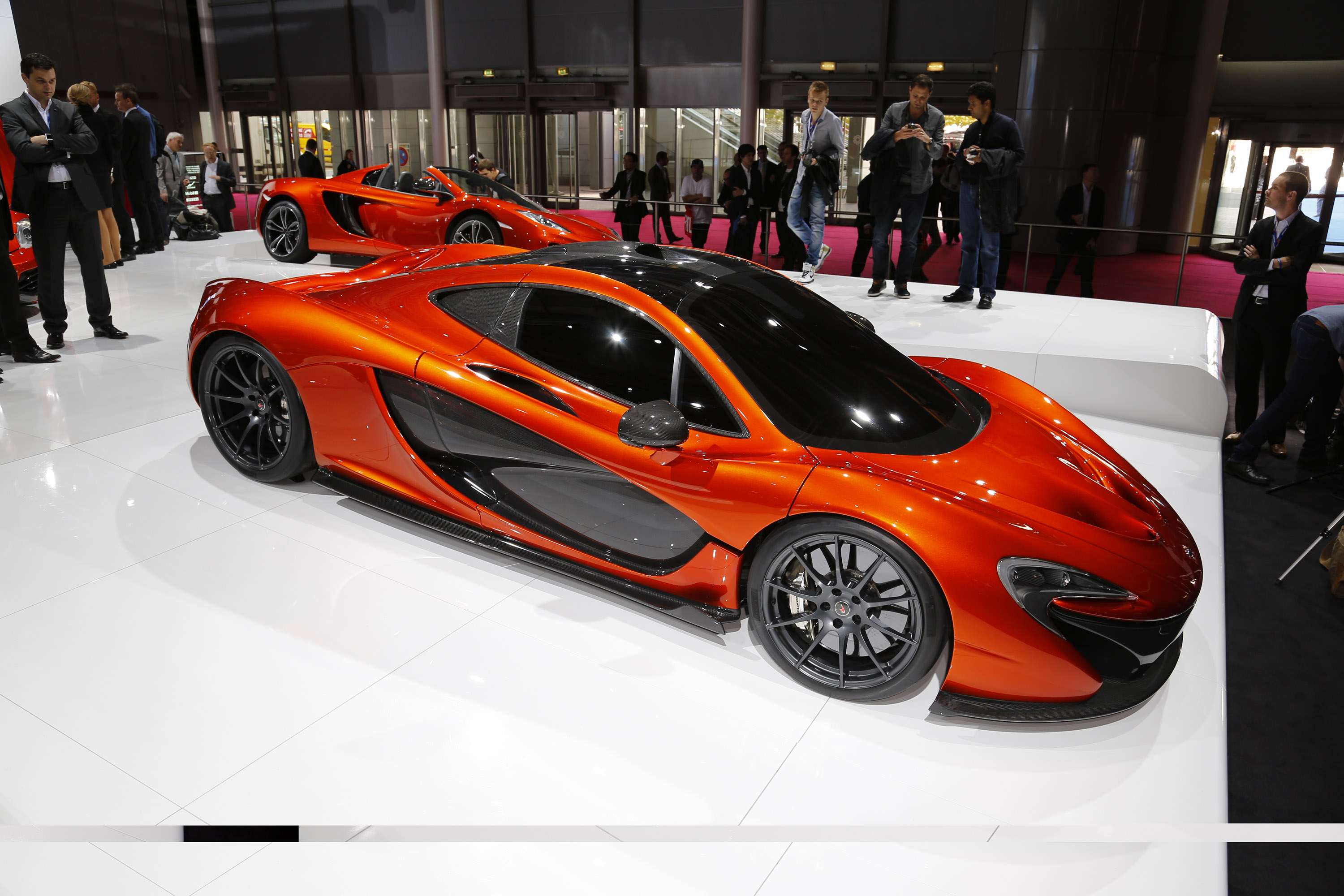 McLaren P1 Paris