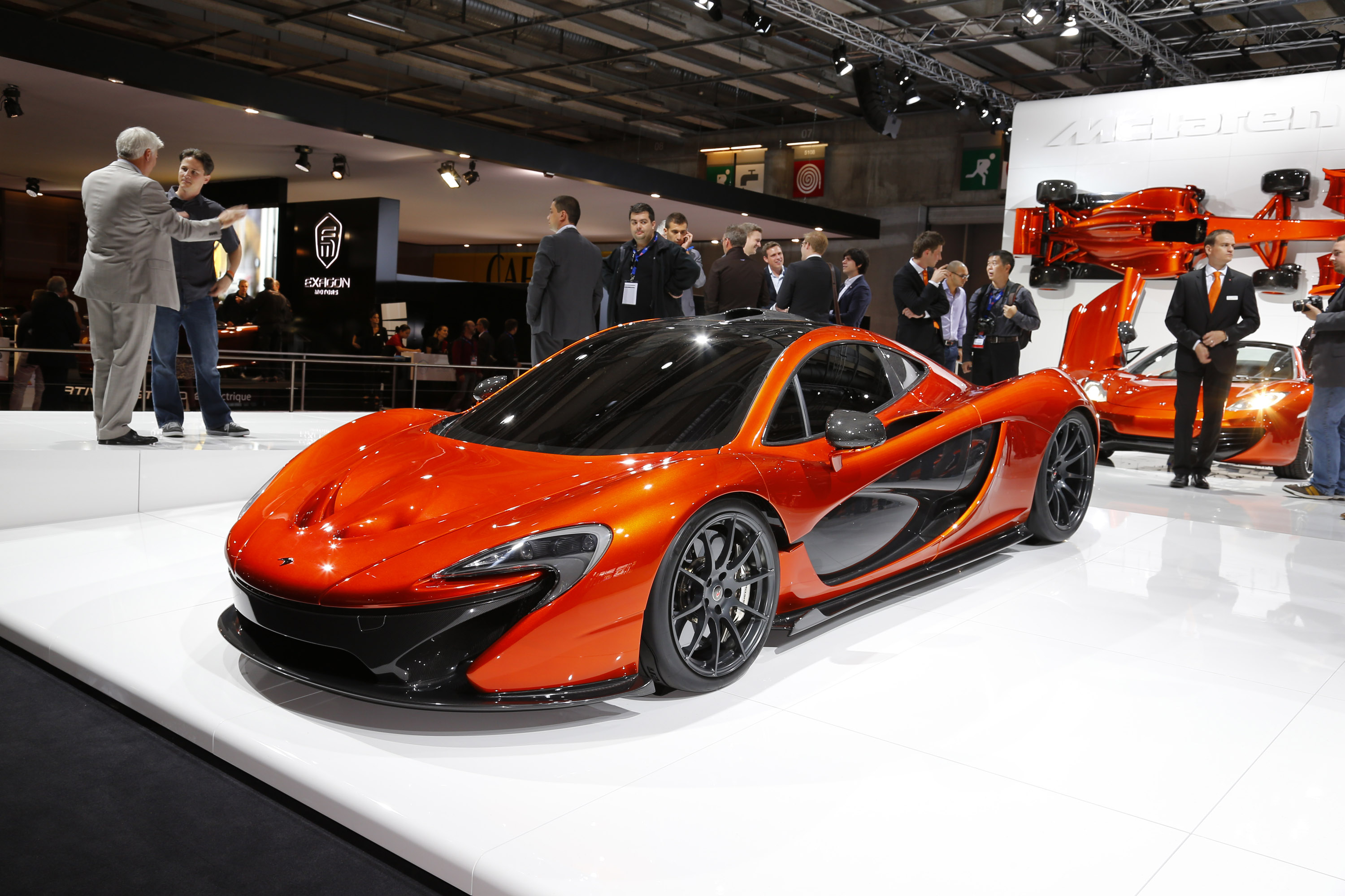 McLaren P1 Paris