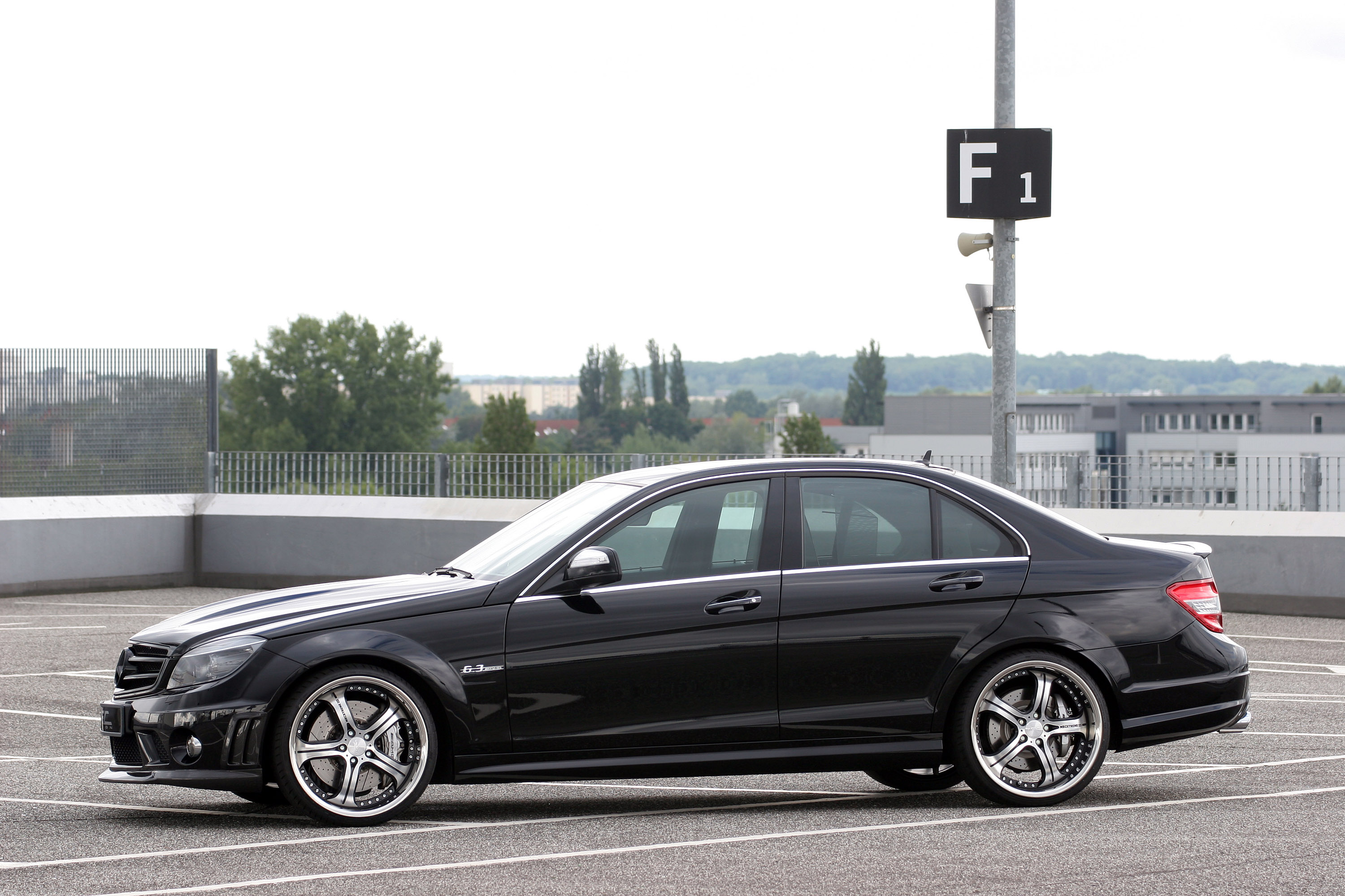 MEC Design Mercedes-Benz C63 AMG