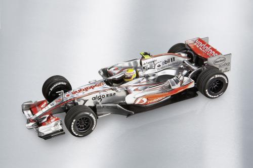 Mercedes-Benz Accessories (2008) - picture 1 of 8