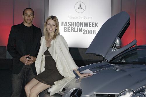 Mercedes-Benz and Fashion (2008) - picture 9 of 16