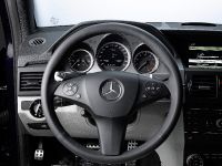 Mercedes-Benz makes in-car iPhone connection (2008) - picture 4 of 7