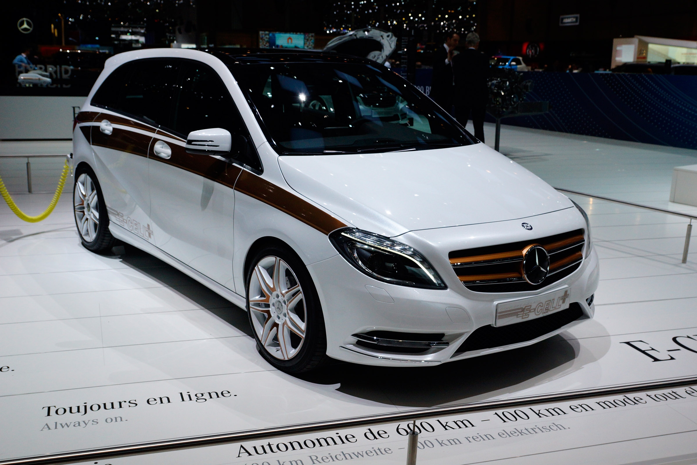 Mercedes-Benz B-Class E-CELL Plus Concept Geneva