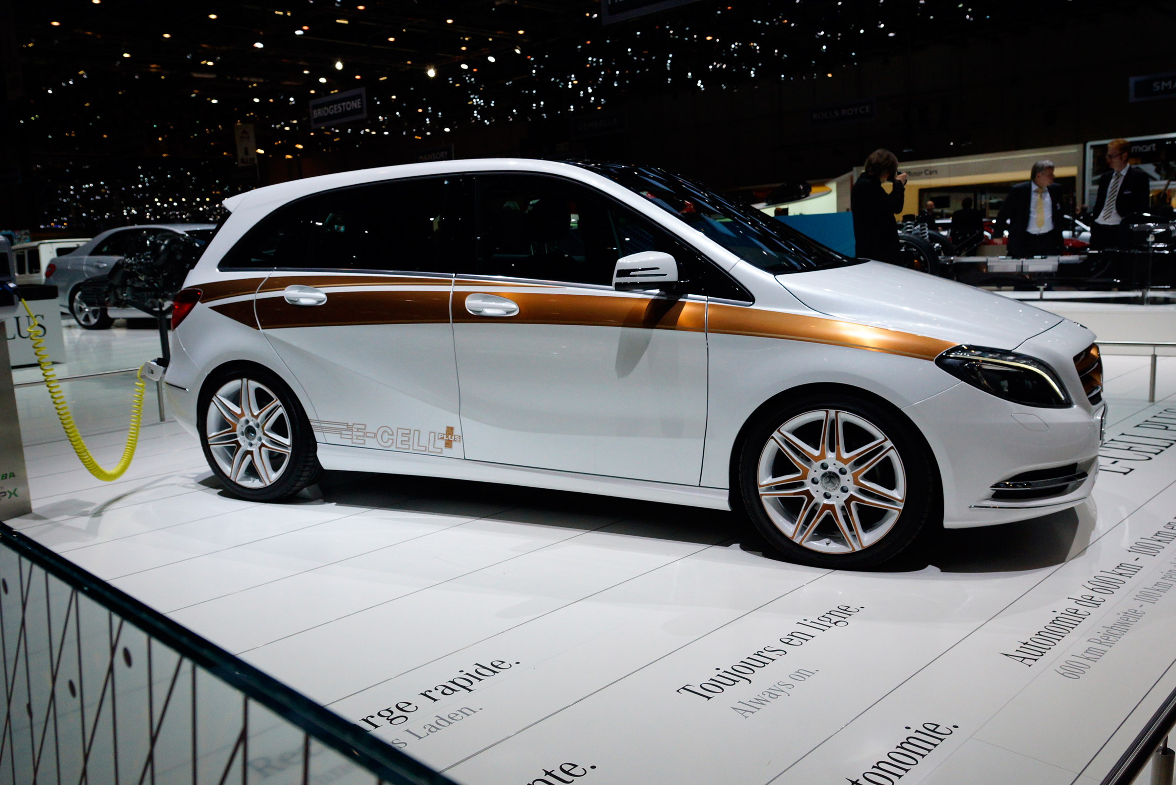 Mercedes-Benz B-Class E-CELL Plus Concept Geneva