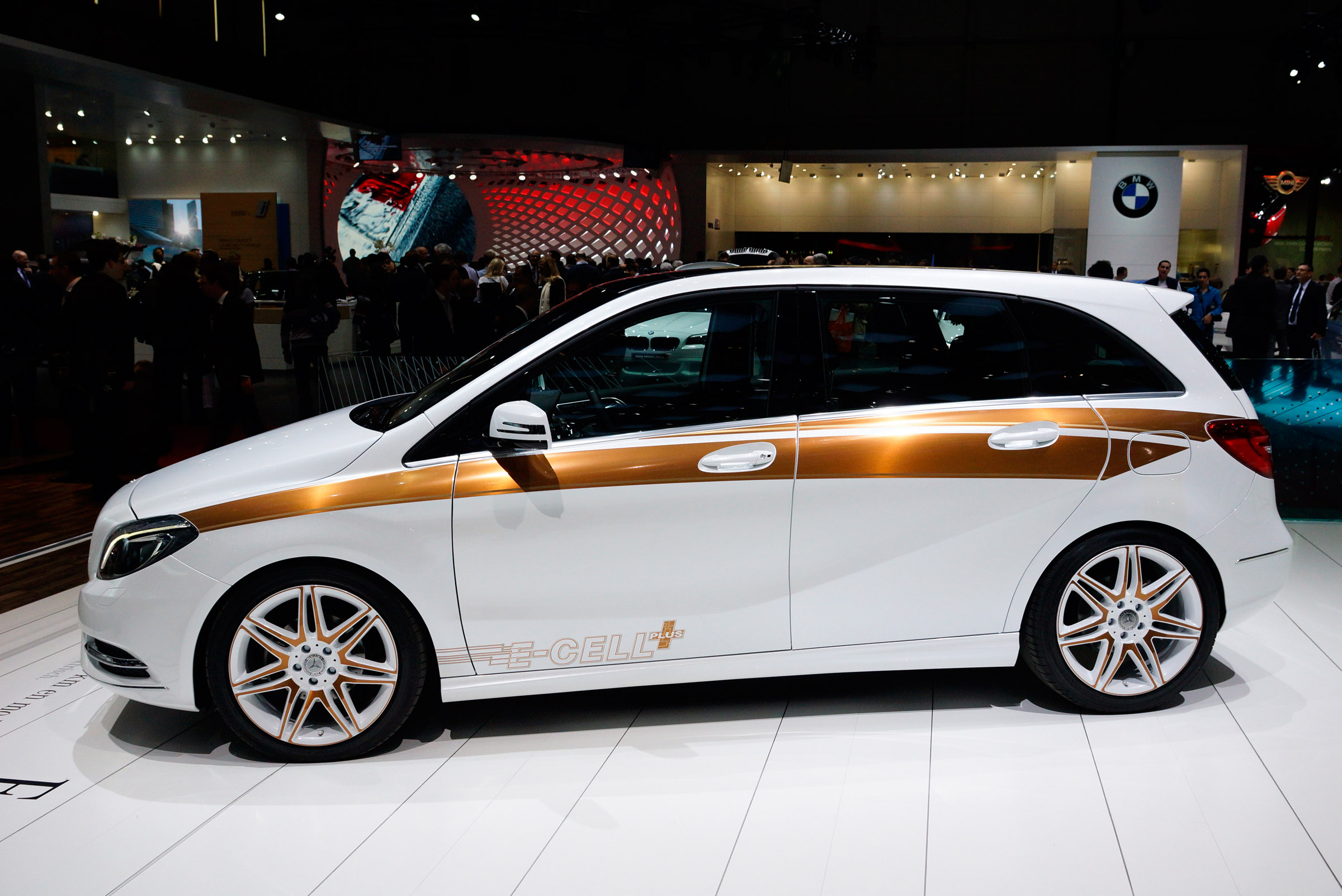 Mercedes-Benz B-Class E-CELL Plus Concept Geneva