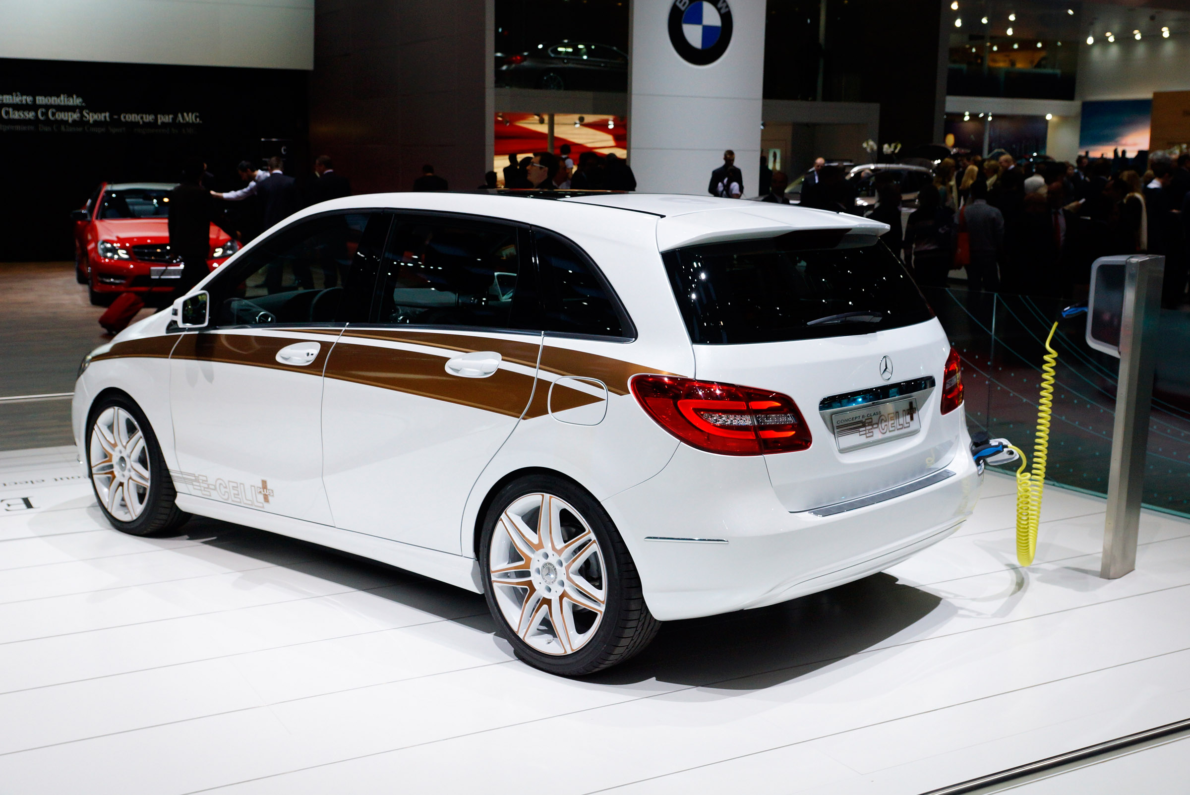 Mercedes-Benz B-Class E-CELL Plus Concept Geneva