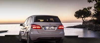 Mercedes-Benz B-Class Electric Drive (2014) - picture 4 of 7
