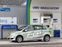 Mercedes-Benz B Class F-CELL (2010) - picture 2 of 8