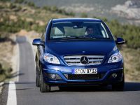 Mercedes-Benz B-Class (2009) - picture 1 of 6