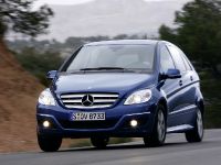Mercedes-Benz B-Class (2009) - picture 2 of 6