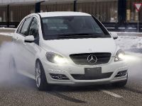 Mercedes-Benz B55 (2010) - picture 1 of 9