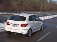 Mercedes-Benz B55 (2010) - picture 4 of 9