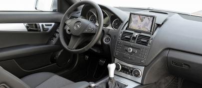 Mercedes-Benz C 250 CDI BlueEFFICIENCY (2009) - picture 4 of 13