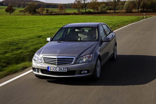 Mercedes-Benz C 350 CGI BlueEFFICIENCY (2009) - picture 1 of 2