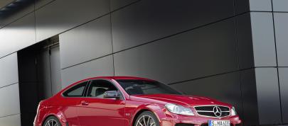 Mercedes-Benz C 63 AMG Coupe Black Series (2012) - picture 4 of 23