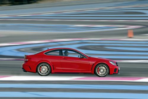 Mercedes-Benz C 63 AMG Coupe Black Series (2012) - picture 8 of 23