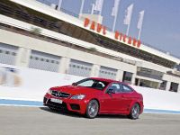 Mercedes-Benz C 63 AMG Coupe Black Series (2012) - picture 13 of 23