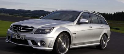 Mercedes-Benz C63 AMG Estate (2008) - picture 4 of 6