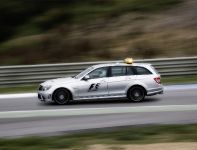 Mercedes-Benz C 63 AMG Medical Car (2009) - picture 4 of 6