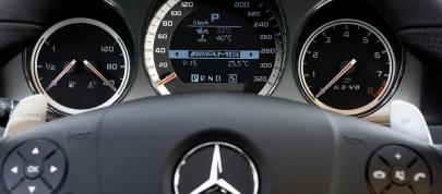 Mercedes-Benz C63 AMG (2008) - picture 7 of 8