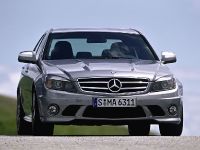 Mercedes-Benz C 63 AMG (2008) - picture 1 of 8