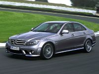 Mercedes-Benz C63 AMG (2008) - picture 3 of 8