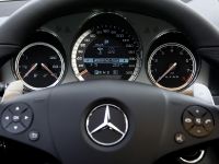 Mercedes-Benz C 63 AMG (2008) - picture 7 of 8