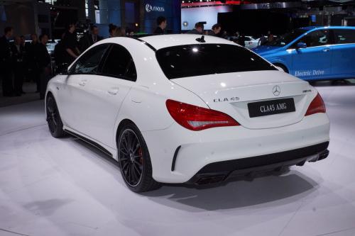 Mercedes-Benz CLA45 AMG New York (2013) - picture 8 of 8