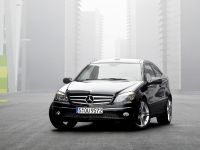 Mercedes-Benz CLC-Class (2009) - picture 1 of 12