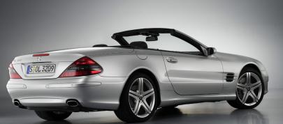 Mercedes-Benz CLK Sport Edition (2007) - picture 4 of 6