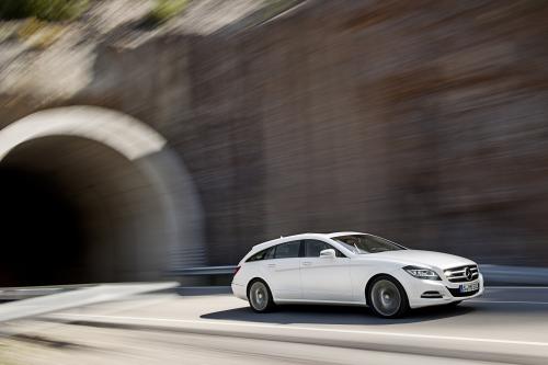 Mercedes-Benz CLS Shooting Brake (2013) - picture 25 of 69