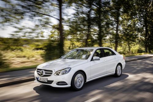 Mercedes-Benz E 200 Natural Gas Drive (2013) - picture 1 of 11