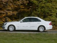 Mercedes-Benz E 300 BlueTEC (2009) - picture 6 of 8