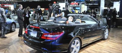 Mercedes-Benz E-Class Cabriolet Detroit (2010) - picture 4 of 5