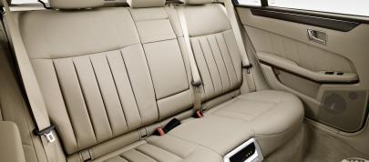 Mercedes-Benz E-Class Estate (2010) - picture 7 of 49