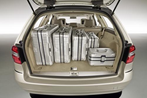 Mercedes-Benz E-Class Estate (2010) - picture 9 of 49