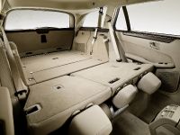 Mercedes-Benz E-Class Estate (2010) - picture 6 of 49